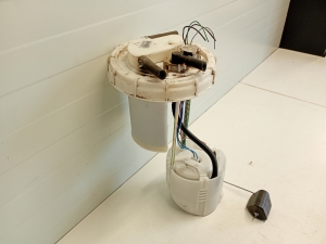 TOYOTA Yaris (2011–2020) Kütusepump paagis 777040D090 - 5
