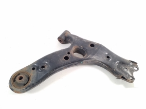 LEXUS CT 200h ZWA10 (2010–2017) Front control arm 4806947050 - 2