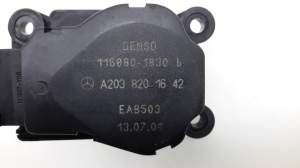 Mercedes Benz ML-Class 163 (1998–2005) Salongi soojenduse klapi mootor A2038201642 - 4
