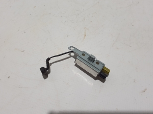 Tesla Model X X (2015–2026) Antenna amplifier 106387500A - 2