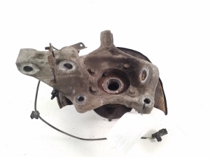 LEXUS CT 200h ZWA10 (2010–2017) Front wheel hub 4320147030 - 3