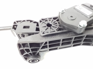 Hyundai Santa Fe (2012–2018) Gaspedal 327272W900 - 3