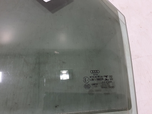 AUDI A6 C8 (2018–2025) Türscheibe hinten 4K5845205 - 2