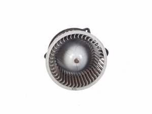 Hyundai Santa Fe (2012–2018) Salongi puhuri mootor 971132B705 - 3