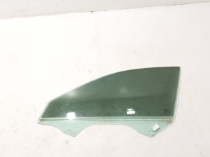 Vitre de porte avant - 4K0845201