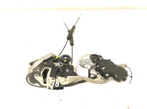 LEXUS LS (2006–2017) Rear side door lock 41240410010 - 3
