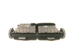 Jaguar E-pace (2017–2026) Dashboard air vent grilles J9C3014L21A - 4