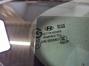 Hyundai Santa Fe (2012–2018) Seitenscheibe hinten (Karosserie) 878202W010 - 2