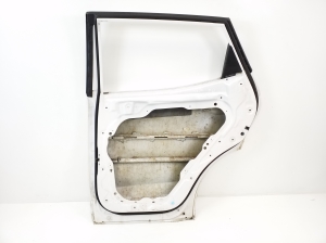 Hyundai Santa Fe (2012–2018) Rear side doors 770042W000 - 3