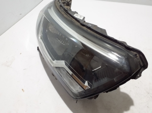 RENAULT Kangoo III (2021–2026) Esituli 260100108R - 3