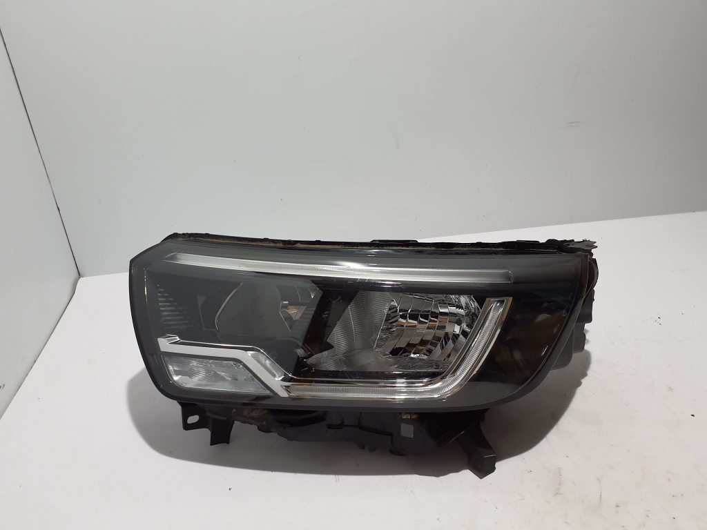 RENAULT Kangoo III (2021–2026) Scheinwerfer vorne 260608411R RENAULT Kangoo III (2021–2026) Scheinwerfer vorne 260608411R