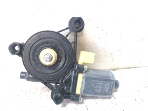 Fensterhebermotor vorne - 8W0959802