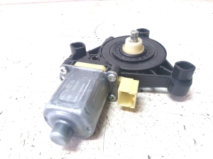 AUDI A4 B9 (2015–2026) Fensterhebermotor vorne 8W0959802 - 2