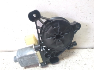 AUDI A4 B9 (2015–2026) Hinterer Seitentür-Fensterhebermotor 8W0959812 - 3