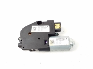   Katuseluugi mootor  - 816312W000 