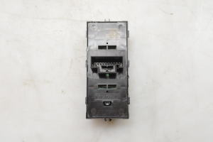 Volkswagen Passat B8 (2014–2023) Front door glass switch 5G0959857E - 2