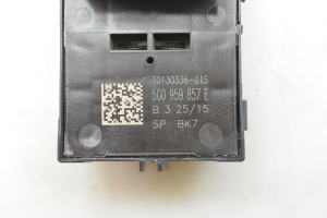Volkswagen Passat B8 (2014–2023) Front door glass switch 5G0959857E - 3