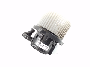 Hyundai Santa Fe (2012–2018) Salongi puhuri mootor 979452W000 - 2