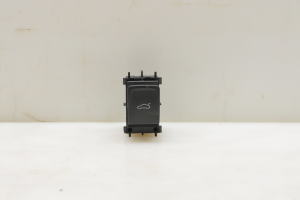 Volkswagen Passat B8 (2014–2023) Trunk opening switch 3G0959831 - 3