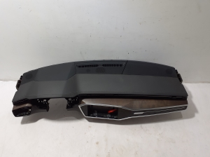 AUDI A6 C8 (2018–2025) Armatuurlaud 4K1857001B - 4