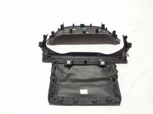 RENAULT Kangoo III (2021–2026) Instrument cluster trim 682407572R - 2