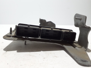 RENAULT Kangoo III (2021–2026) Engine control unit 237D40462R - 3
