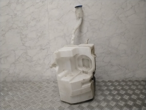 Front washer fluid reservoir - 30753424
