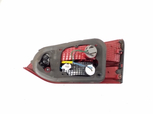 Hyundai Santa Fe (2012–2018) Tagatuli tagaluugil 924052W030 - 3