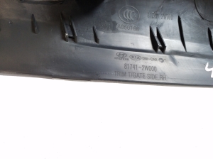 Hyundai Santa Fe (2012–2018) Sonstiges Teil der Heckklappe 817412W000 - 3