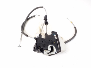 Hyundai Santa Fe (2012–2018) Rear side door lock 814202W030 - 2
