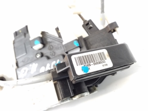 Hyundai Santa Fe (2012–2018) Rear side door lock 814202W030 - 3