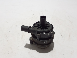 Water pump - 210107386R