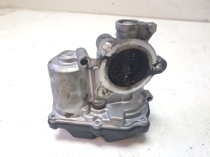 AUDI A4 B9 (2015–2026) Gaasiklapp 04L131501B - 2