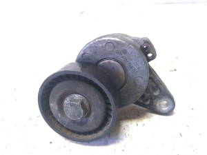 AUDI A4 B9 (2015–2026) Belt tensioner 04L903315A - 2