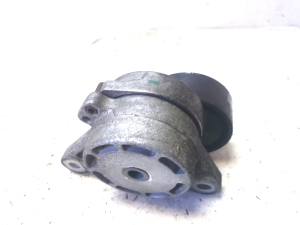 AUDI A4 B9 (2015–2026) Belt tensioner 04L903315A - 4