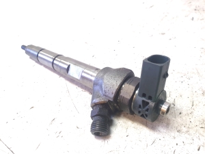Injecteur de carburant - 04L130277P