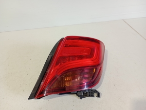   Hintere Eckleuchte und ihre Teile  - 815510D610 