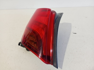 TOYOTA Yaris (2011–2020) Hintere Eckleuchte und ihre Teile 815610D610 - 4