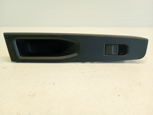 TOYOTA Yaris (2011–2020) Rear side door window switch 742710D400 - 2