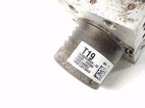 Hyundai Santa Fe (2012–2018) ABS plokk 589202W980 - 3