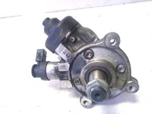 AUDI A4 B9 (2015–2026) Fuel pump 04L130755E - 3
