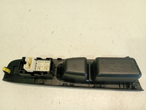 TOYOTA Yaris (2011–2020) Front door glass switch 742320d710 - 2