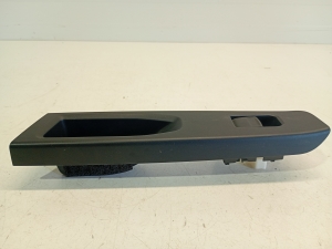 TOYOTA Yaris (2011–2020) Rear side door window switch 742720d400 - 2