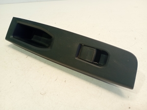TOYOTA Yaris (2011–2020) Rear side door window switch 742720d400 - 3