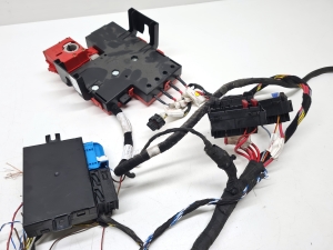 BMW 5 SERIES G31 (2017–2026) Positive cable terminal 8088942 - 3