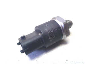 Hyundai Santa Fe (2000–2006) Kraftstoffhochdrucksensor 0281002405 - 4