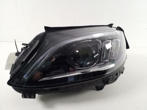 Mercedes Benz C-Class 205 (2014–2021) Esituli A2059061506 - 11
