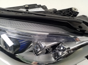 Mercedes Benz C-Class 205 (2014–2021) Esituli A2059061506 - 5