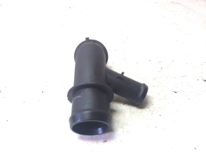 AUDI A4 B9 (2015–2026) Pipe 8W0122293AE - 3