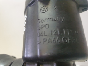 AUDI A4 B9 (2015–2026) Thermostatgehäuse 04L121111H - 6